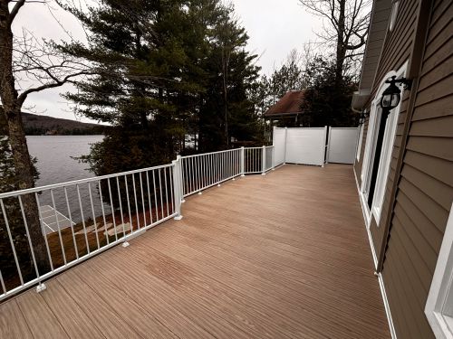 Patio en aluminium (lac Brompton) brun