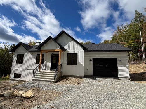 Maison avec rez-de-jardin, Hatley