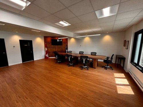 Nouveau plafond suspendu et clairage